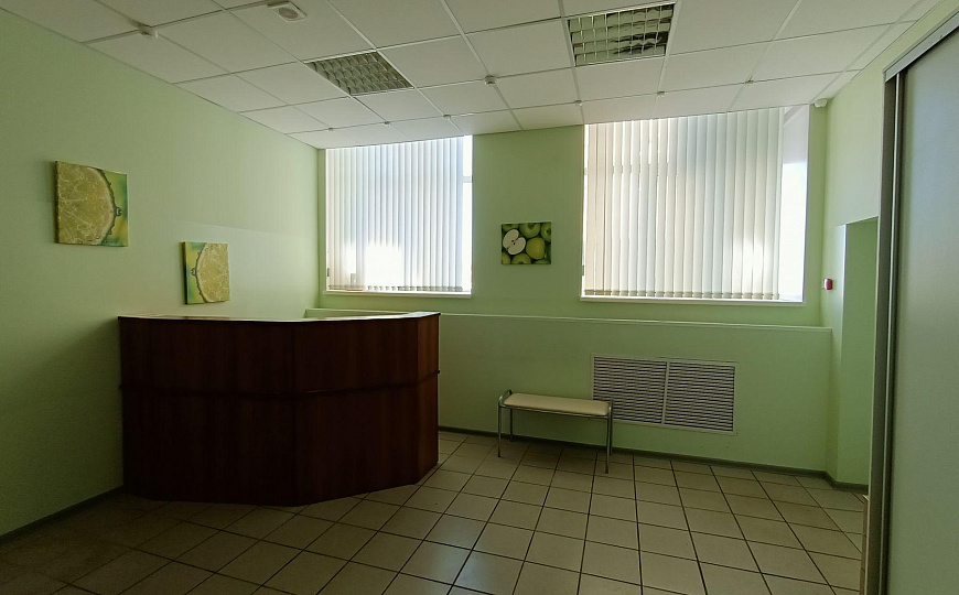  Отдельно стоящее здание, 2 200 м² фото