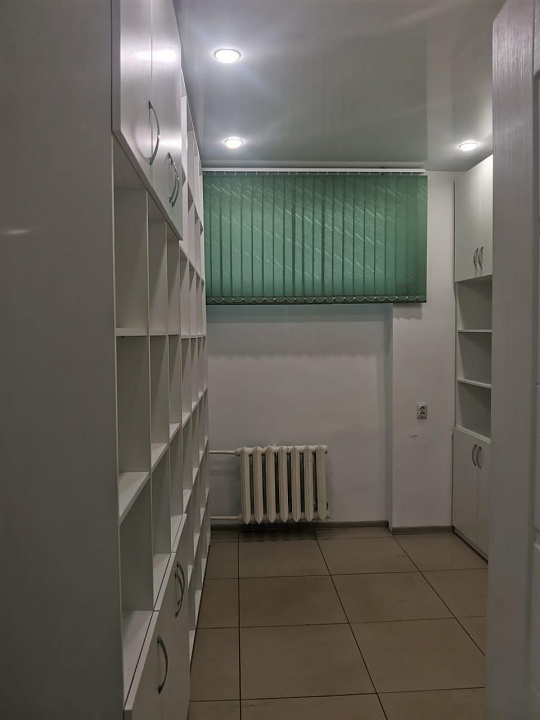 Помещение в проходном месте у рынка 40 м² фото