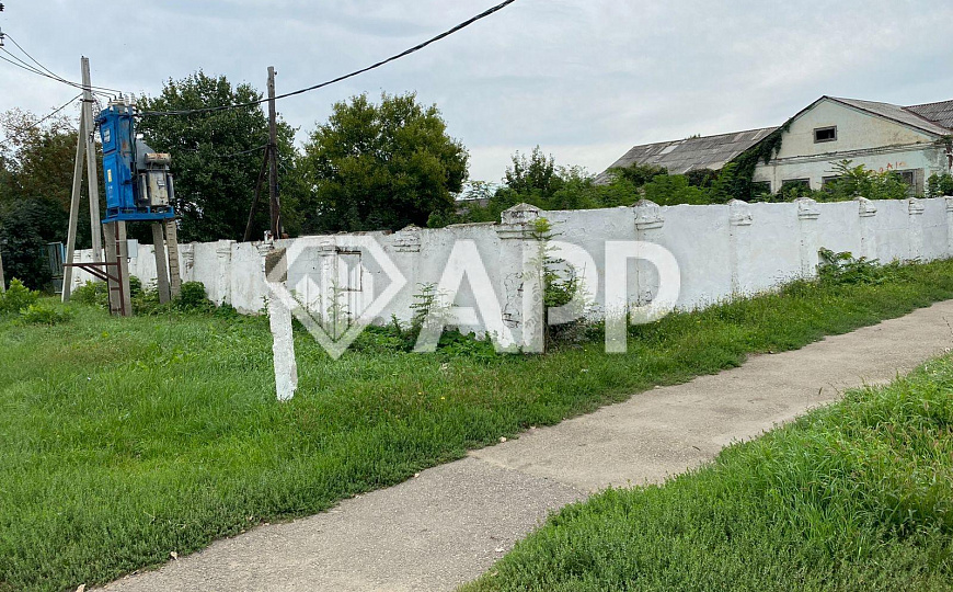 Продам помещение 1000 м², на зем.уч.0,4 гек., ст.Советская, ул.Ленина, д.268.  фото