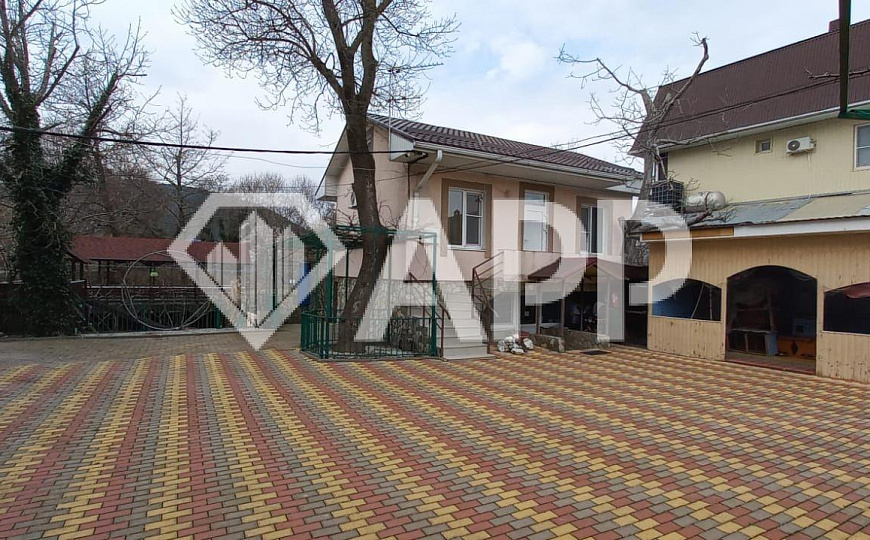 Продаю гостевой дом, 545 м² фото