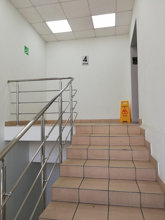 Продаются помещения свободного назначения 2 647,3 м² фото