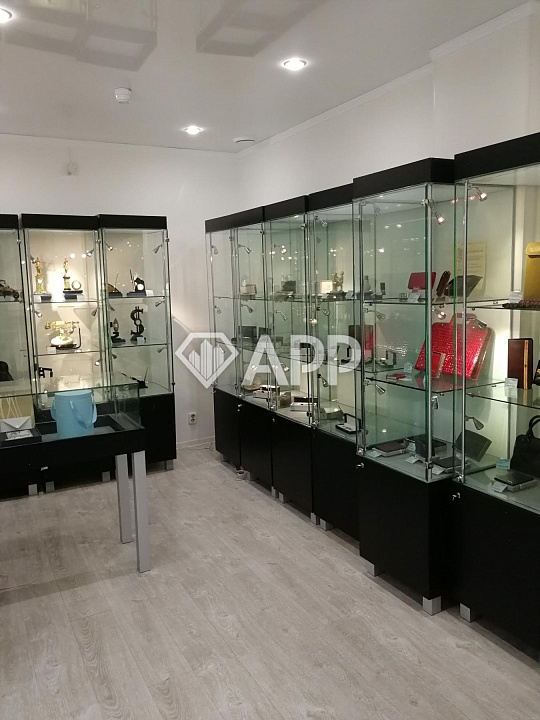 Сдам торговое помещение, 390,1 м² фото