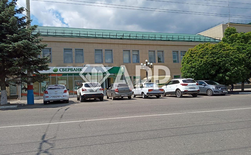 Сдам офисное помещение общая площадь 121 м² состоит из кабинетов 80м² и 41м² фото