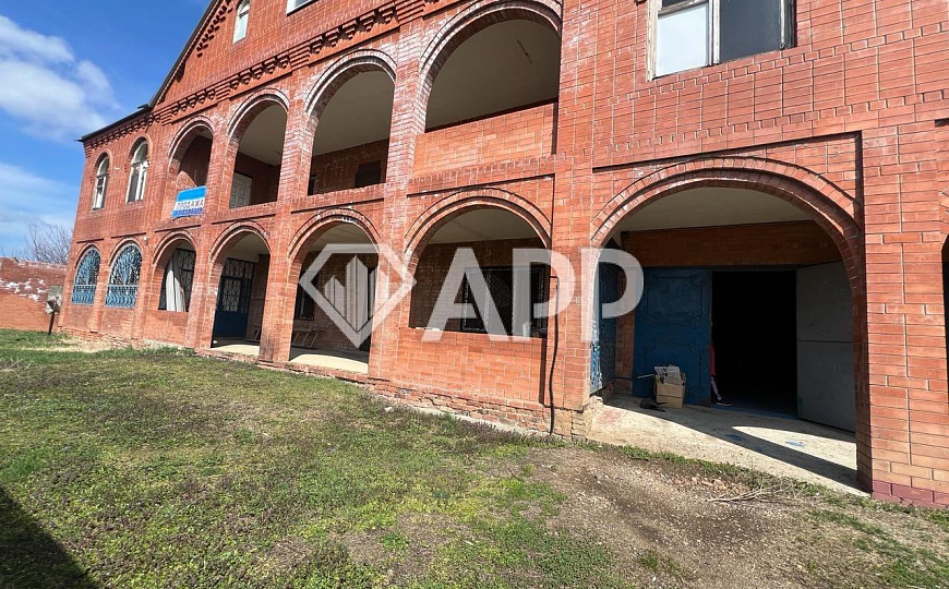 Продам помещение свободного назначения, 1 500 м² фото