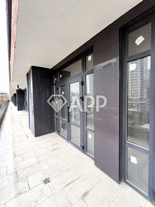 Сдам торговое помещение, 86 м² фото