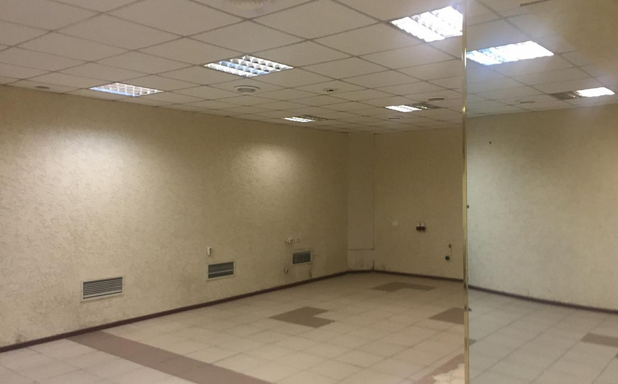 Помещение  с арендаторами, ГАБ 150 м² фото