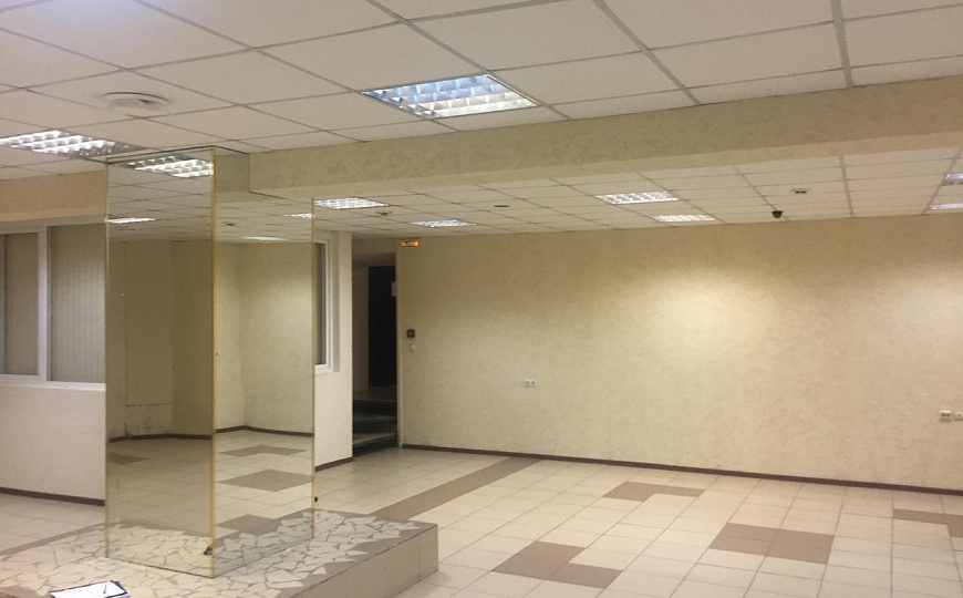 Помещение  с арендаторами, ГАБ 150 м² фото