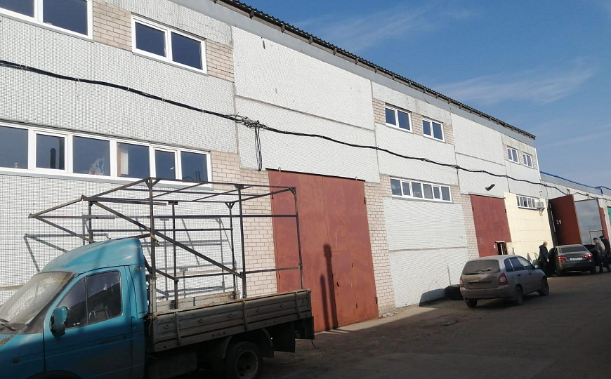 Продается производственный бокс с арендаторами 1 150 м² фото