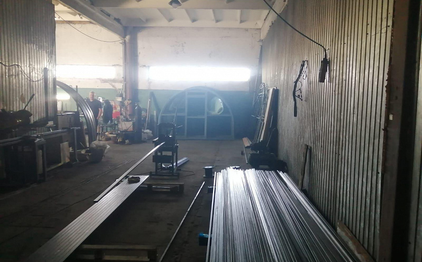 Продается производственный бокс с арендаторами 1 150 м² фото