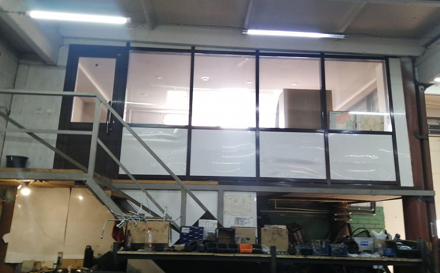 Продается производственный бокс с арендаторами 1 150 м² фото