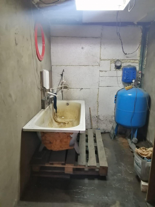 Продается производственный бокс с арендаторами 1 150 м² фото