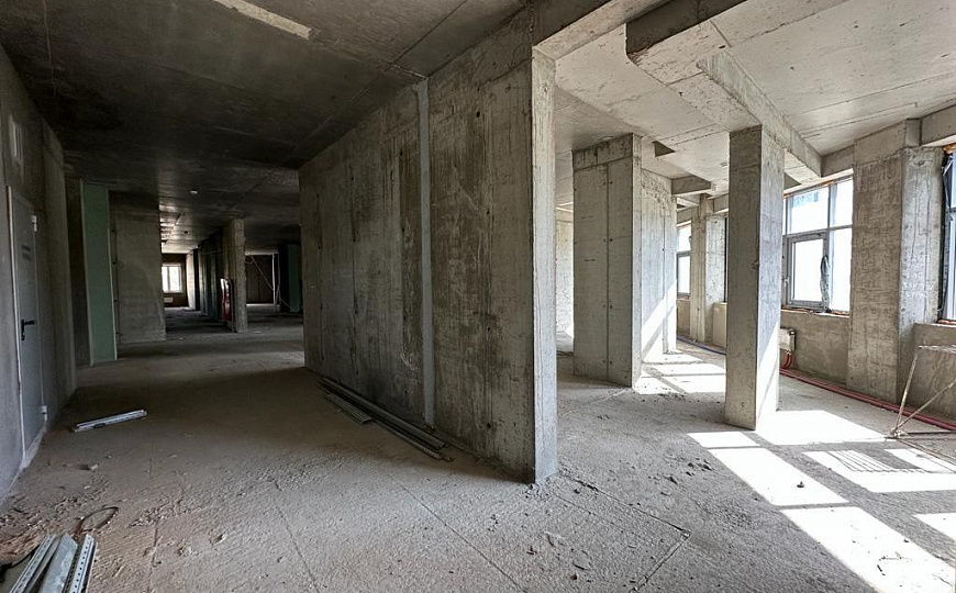 Продается помещение свободного назначения с арендаторами 2 000 м² фото