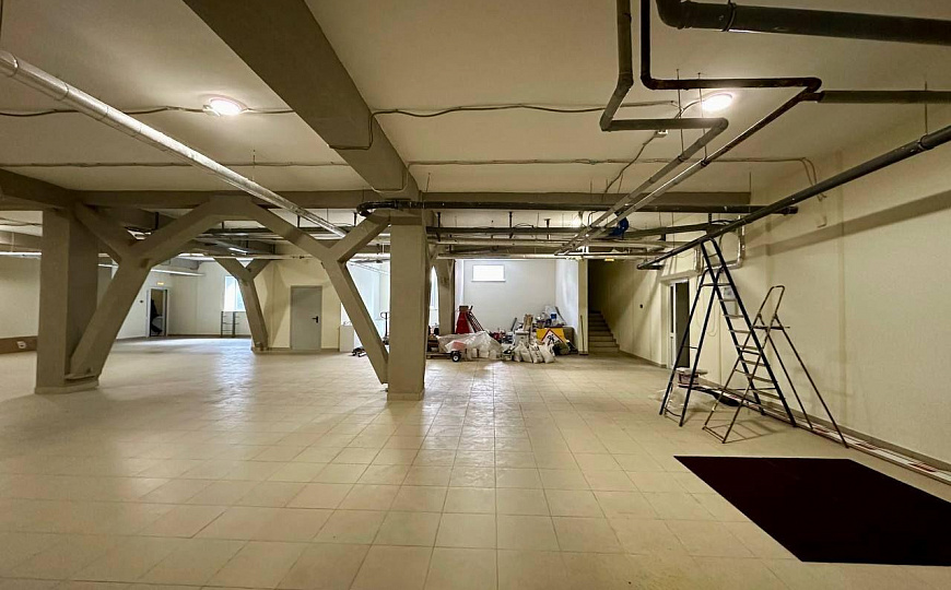 Аренда цокольного помещения 470 кв.м. в Ленинском районе фото