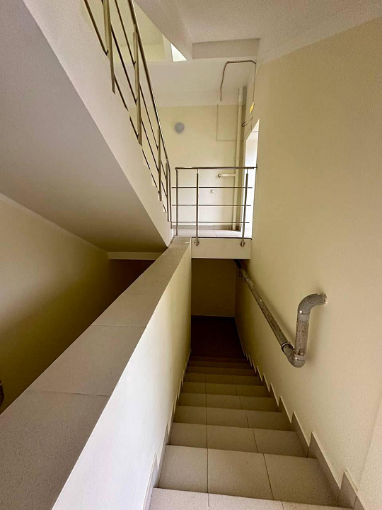 Аренда цокольного помещения 470 кв.м. в Ленинском районе фото