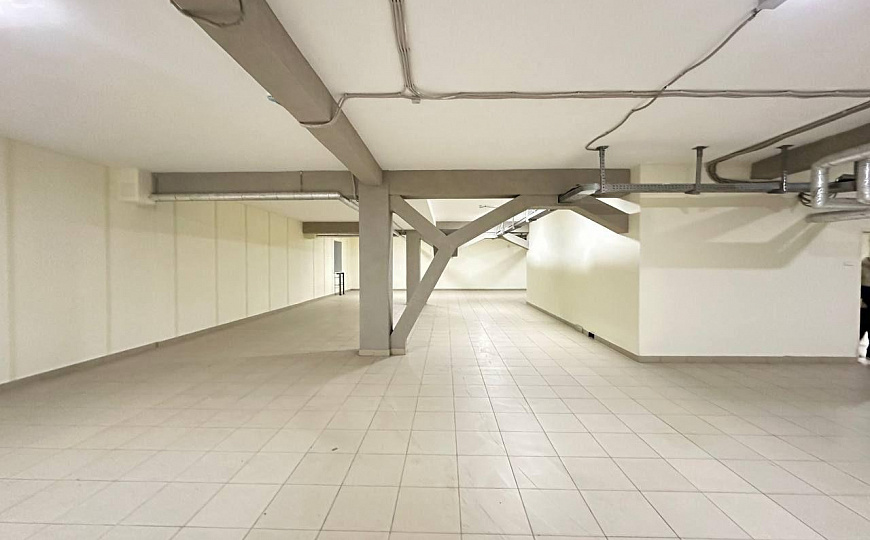 Аренда цокольного помещения 470 кв.м. в Ленинском районе фото