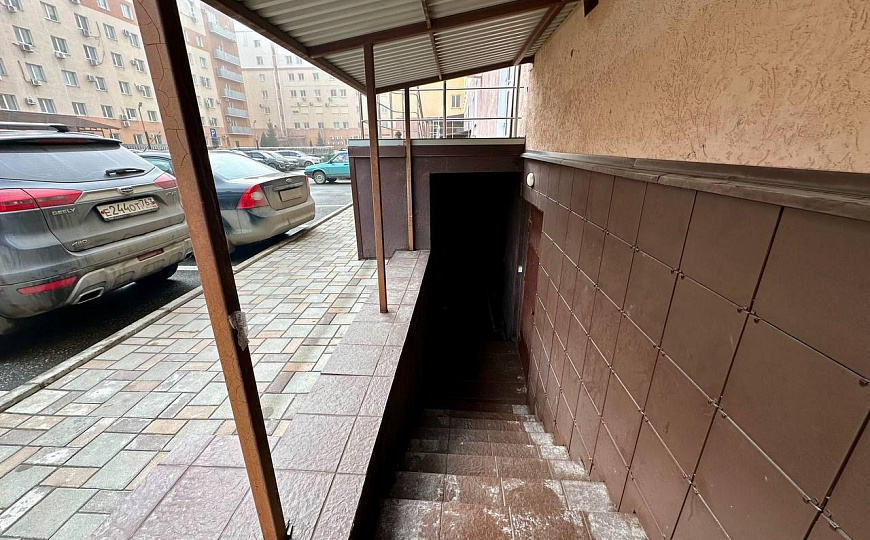 Аренда цокольного помещения 470 кв.м. в Ленинском районе фото