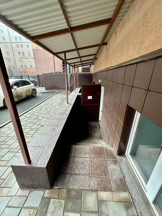 Аренда помещения 470 кв.м. на цокольном этаже на ул.Садовой фото