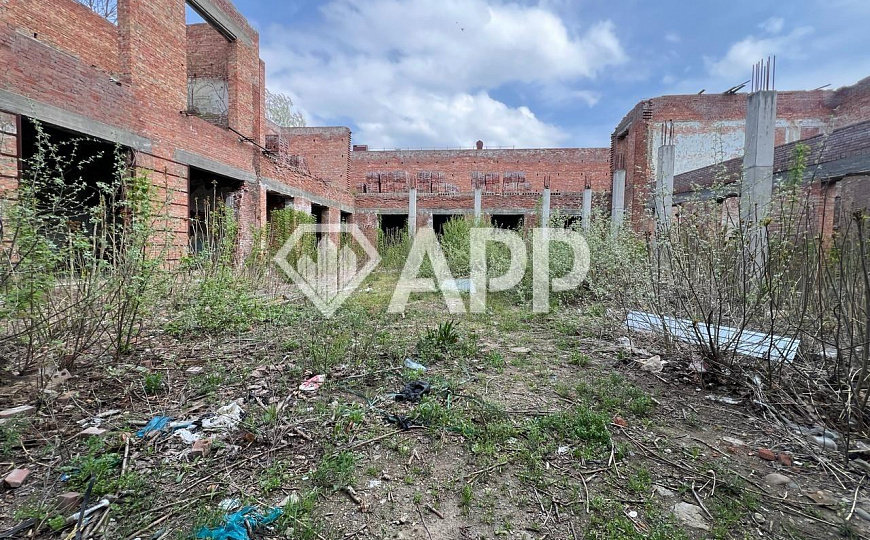 Продам помещение свободного назначения 2800 м² и зем. участок 28 соток фото
