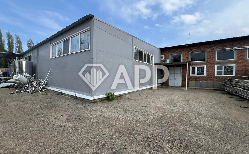 Продам помещение свободного назначения  3 107 м² и 1,7 ГА зем. участок. фото