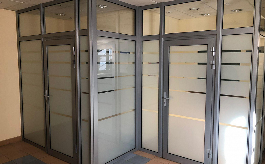 Блок офисных помещений в Бизнес-центре 985,9 м² фото