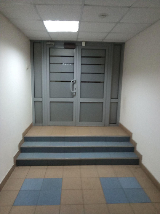 Блок офисных помещений в Бизнес-центре 985,9 м² фото