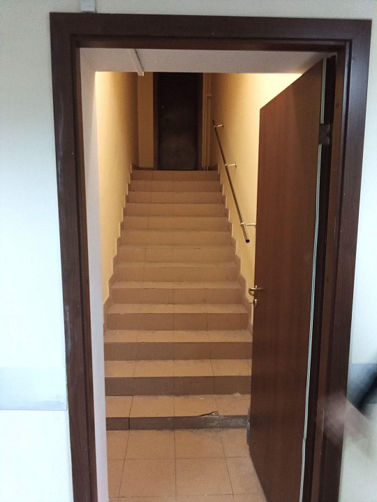 Блок офисных помещений в Бизнес-центре 985,9 м² фото