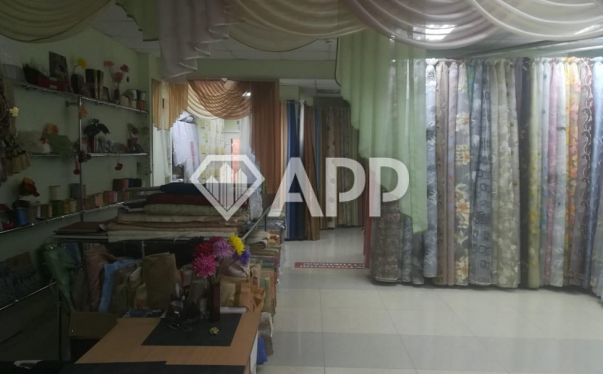 Сдам торговое помещение, 120 м² фото