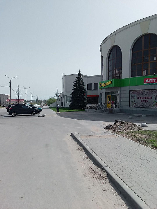 Площадь под магазин, кафе, услуги 705 м² фото