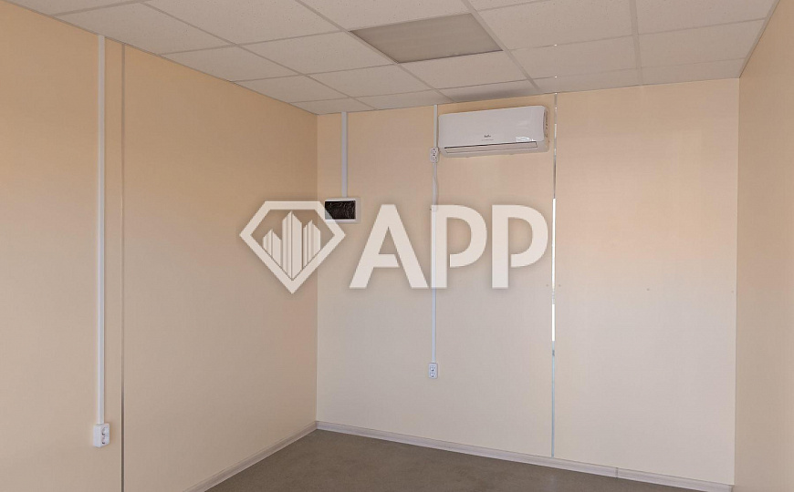 Сдам торговое помещение, 12 м² фото