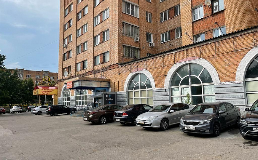 Сдам торговое помещение, 509 м² фото