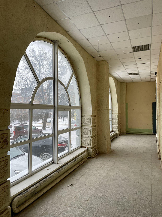 Сдам торговое помещение, 509 м² фото