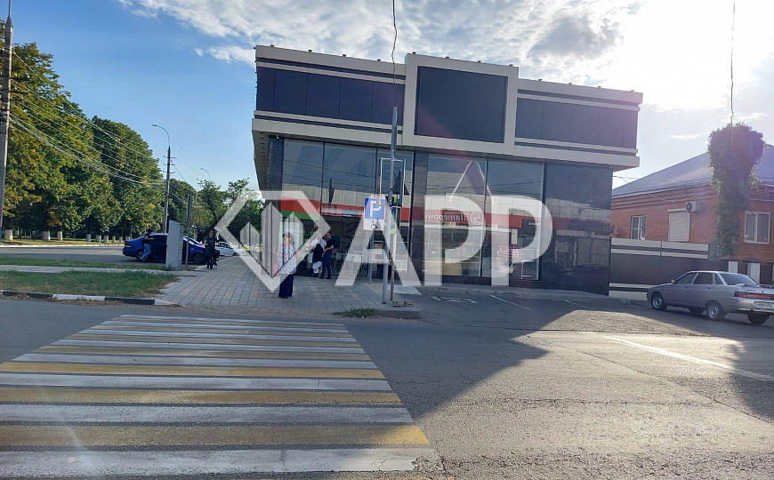 Продам готовый бизнес общественного питания со зданием- 392 м², 6 соток земли.  фото