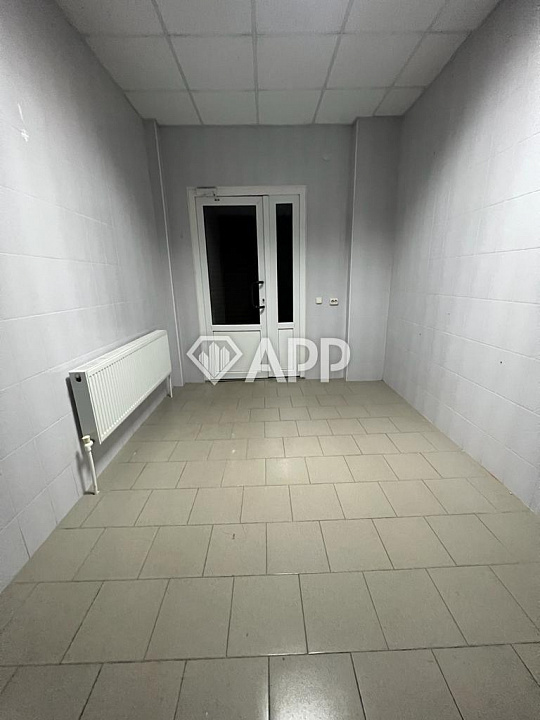 Сдам торговое помещение, 12 м² фото