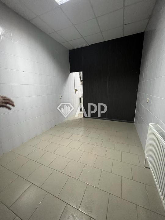 Сдам торговое помещение, 12 м² фото