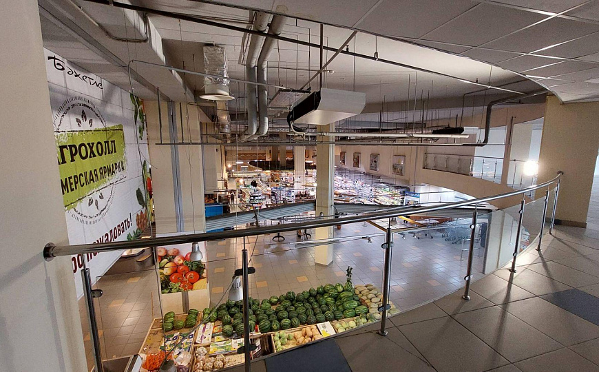 Продажа здания в деловом центре города. фото