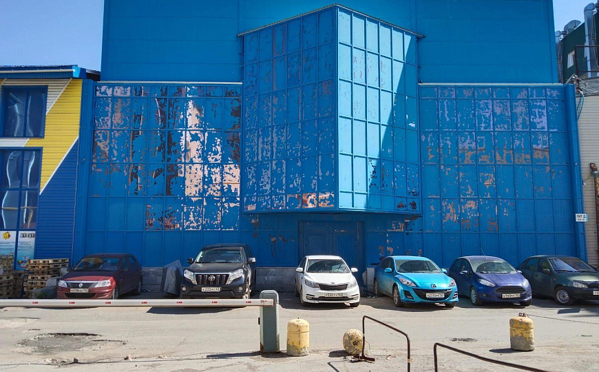 Продам здание, 2 100 м² фото