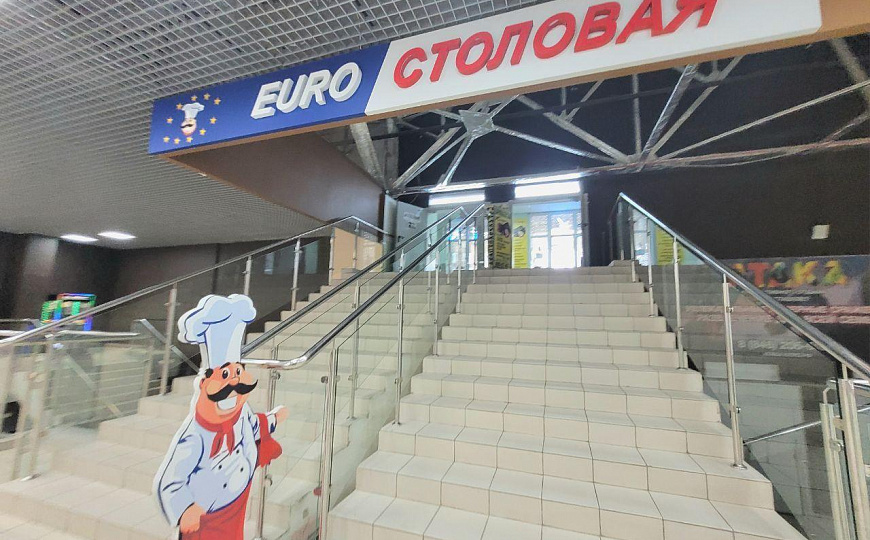 Торговая площадь в дискаунтер-центре фото