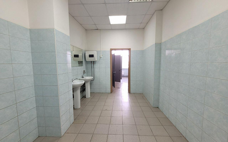 Торговая площадь в дискаунтер-центре фото