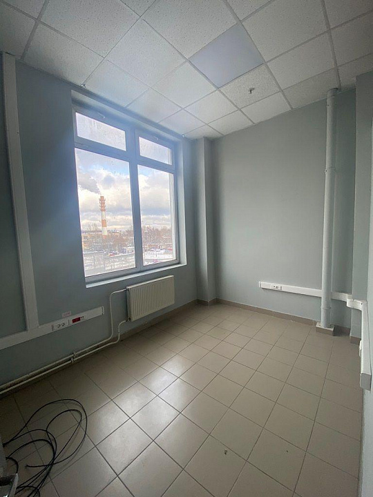 Сдам торговое помещение, 1 000 м² фото