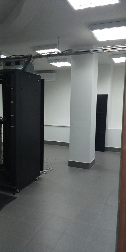 Сдам помещение под коворкинг, колл-центр в Бизнес-центре 646,1 м² фото