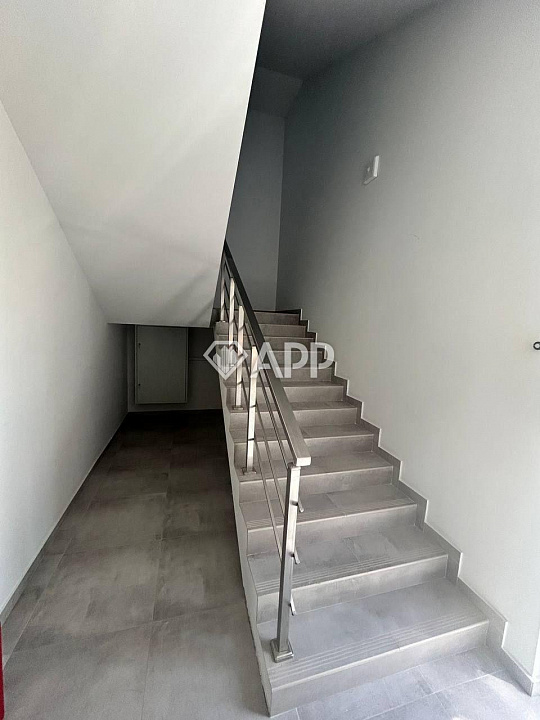 Продаю торгово-офисный центр, 858 м2 фото