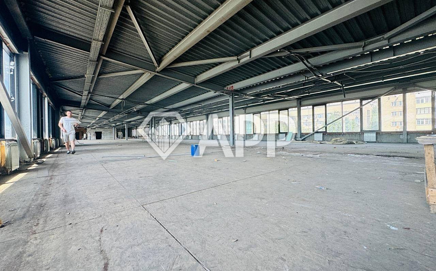 АРЕНДА/СДАМ/1400 м2/3 этаж / вид на дон/ парковка 155 мест фото