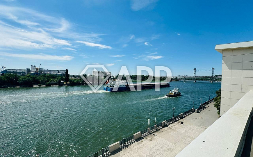 АРЕНДА/СДАМ/1400 м2/3 этаж / вид на дон/ парковка 155 мест фото