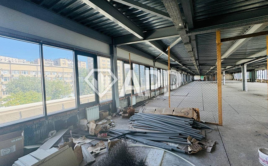 АРЕНДА/СДАМ/1400 м2/3 этаж / вид на дон/ парковка 155 мест фото