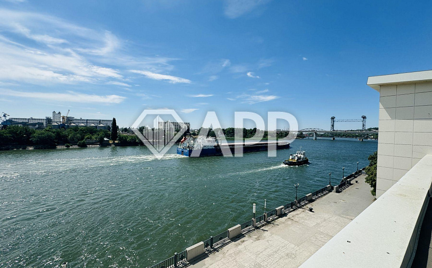 АРЕНДА/СДАМ/1400 м2/3 этаж / вид на дон/ парковка 155 мест фото