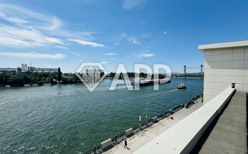 АРЕНДА/СДАМ/1400 м2/3 этаж / вид на дон/ парковка 155 мест фото