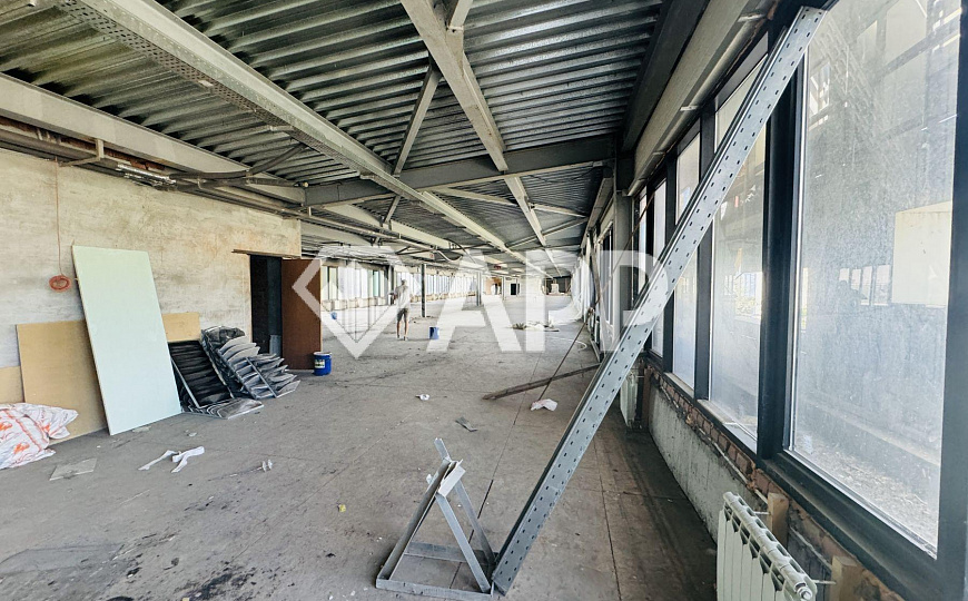 АРЕНДА/СДАМ/1400 м2/3 этаж / вид на дон/ парковка 155 мест фото