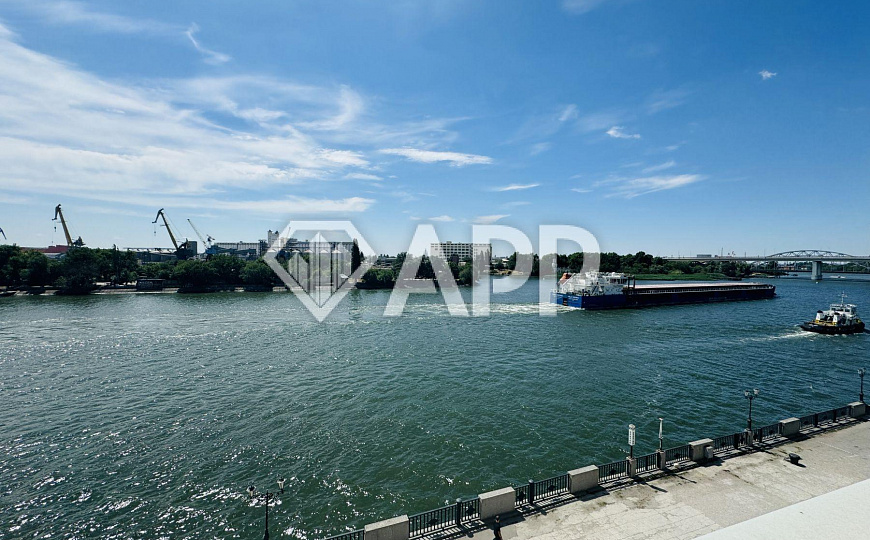 АРЕНДА/СДАМ/1400 м2/3 этаж / вид на дон/ парковка 155 мест фото