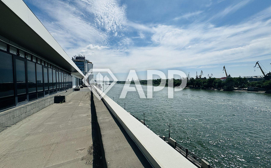 АРЕНДА/СДАМ/1400 м2/3 этаж / вид на дон/ парковка 155 мест фото