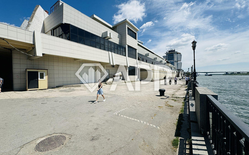 АРЕНДА/СДАМ/1400 м2/3 этаж / вид на дон/ парковка 155 мест фото